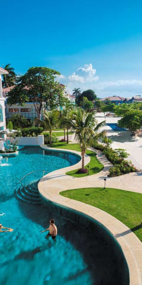 Local transport and streets in Montego Bay