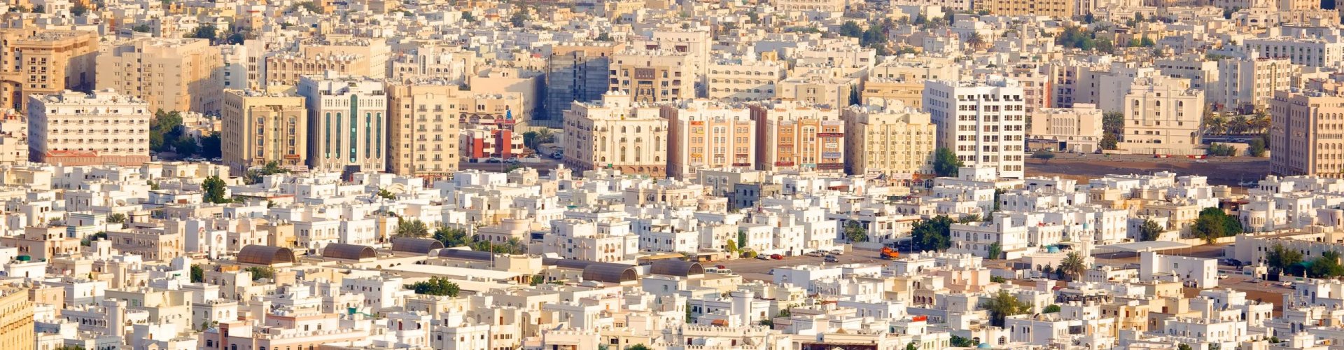 Sunday market scene in Muscat guest room neighbourhood