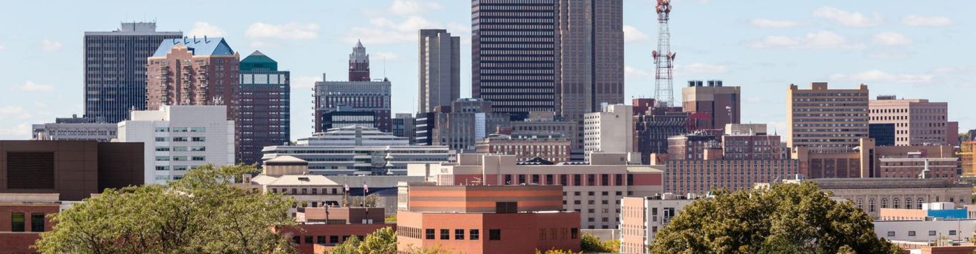 Des Moines accommodation and cityscape