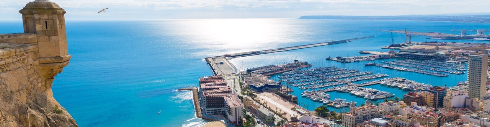 Alicante guest rooms and skyline